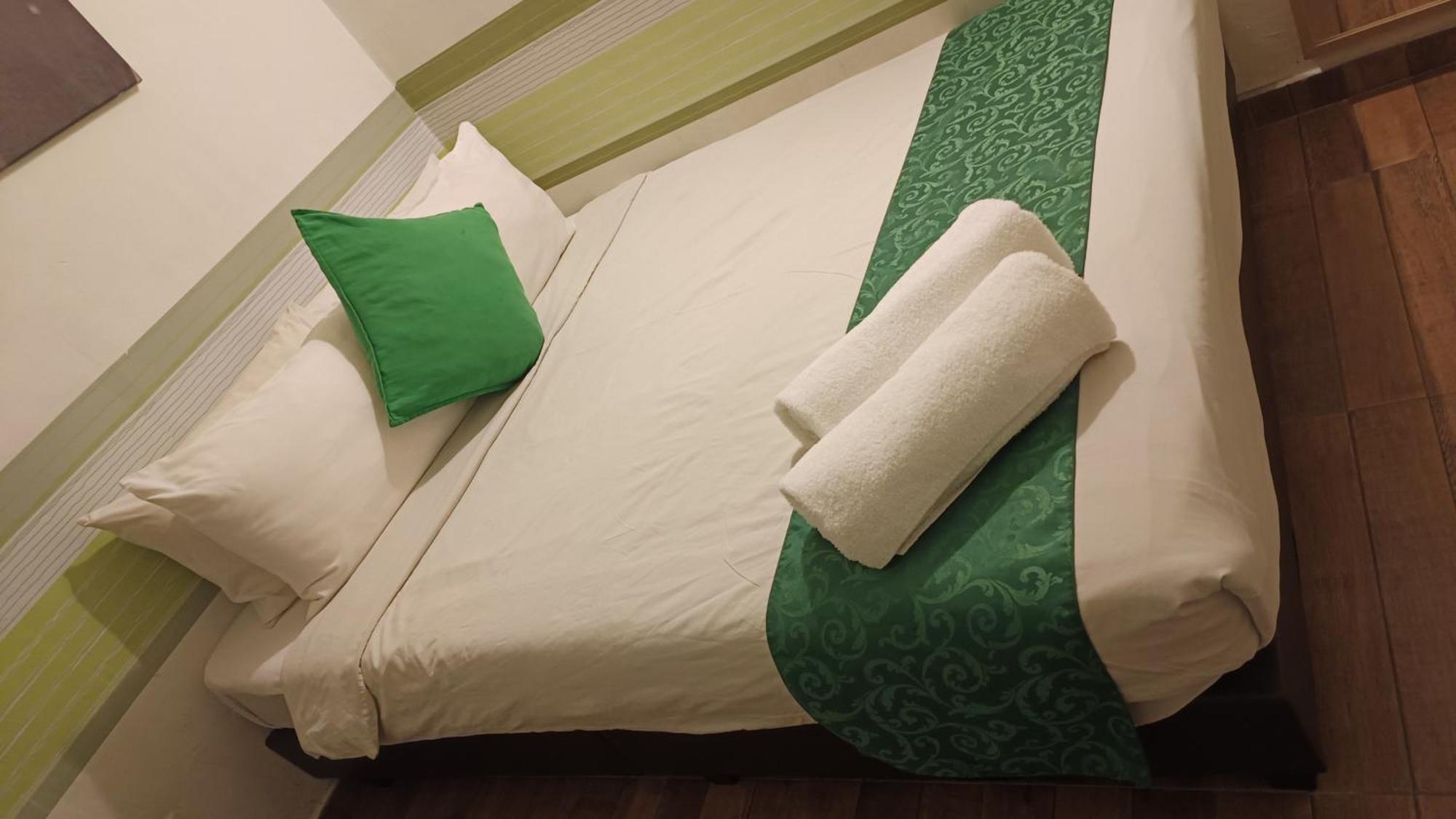 Olive Hotel Johor Bahru Exteriör bild